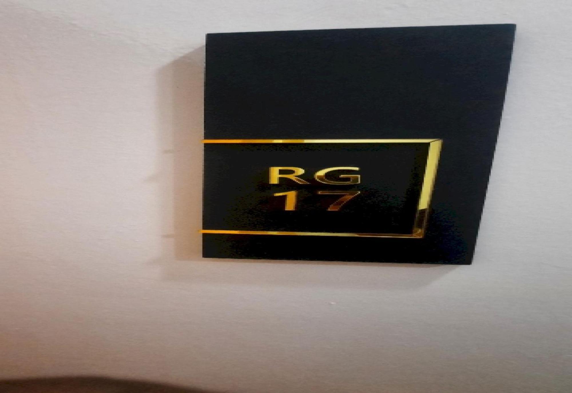 Super Oyo 90724 Rg Hotel Air Hitam Exterior photo
